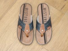 Sandales tongs Mustang coloris bleu
